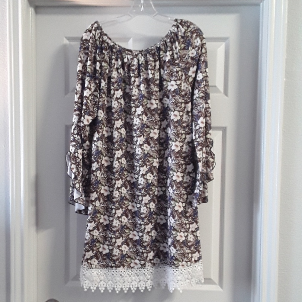 Dress with flowers and beautiful lace